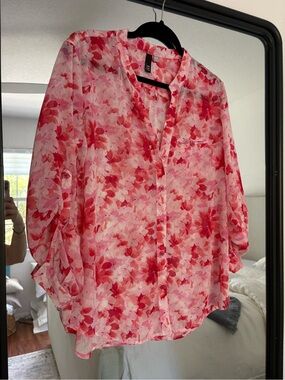 Kut from the Kloth Womens Pink Floral Button-Up sheer blouse .